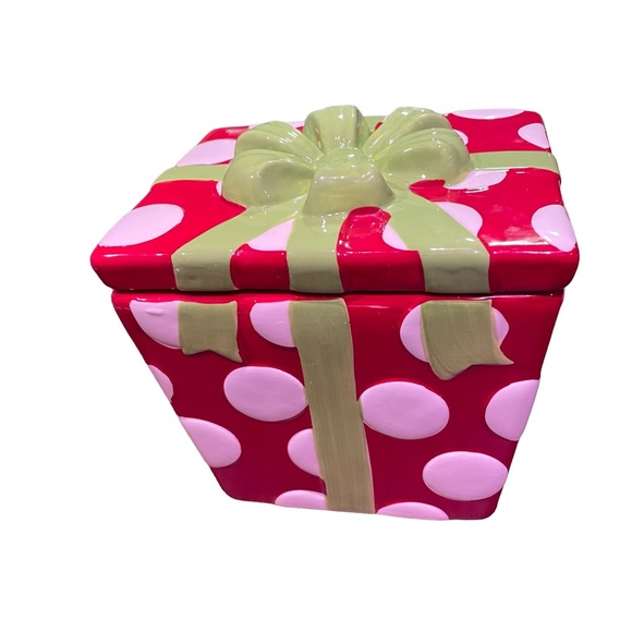 VINTAGE REAL HOME CERAMIC CHRISTMAS PRESENT COOKIE JAR APROX: 8”x 7”x 8” - Picture 7 of 7